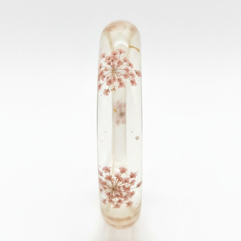 Armband gedroogde bloemen epoxy roze – zijaanzicht